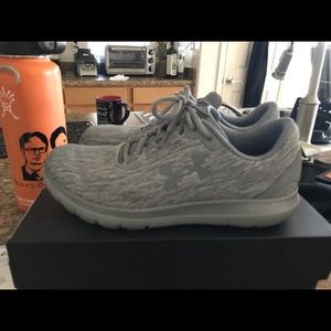 Under armour shoes 7.5